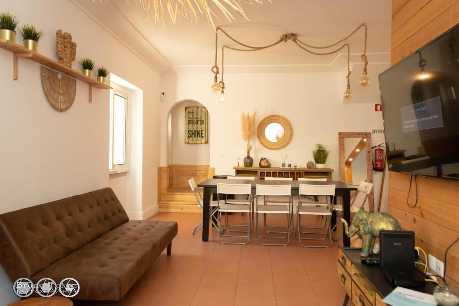 The Shed Surf Lodge Costa de Caparica Εξωτερικό φωτογραφία